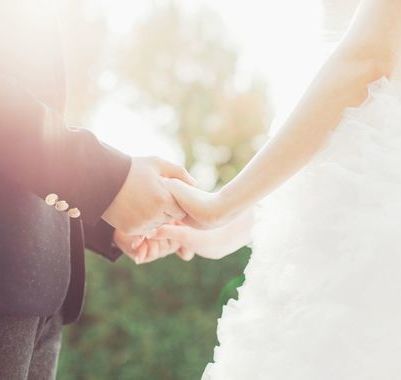 Non-religious weddings outnumber Catholic weddings in Ireland