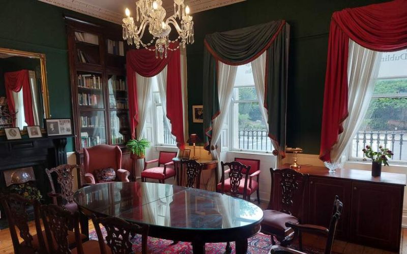 Explore The Life And Genius Of Oscar Wilde In Dublin