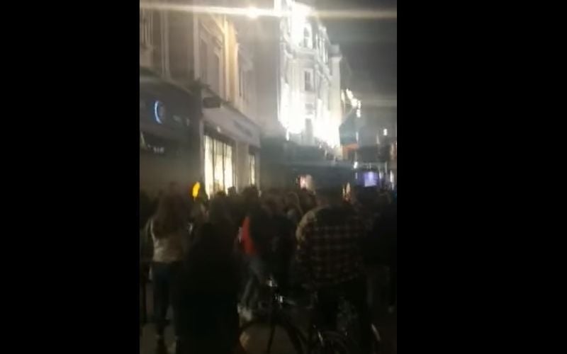 Gardaí forced to break up large dancing crowds on Grafton Street