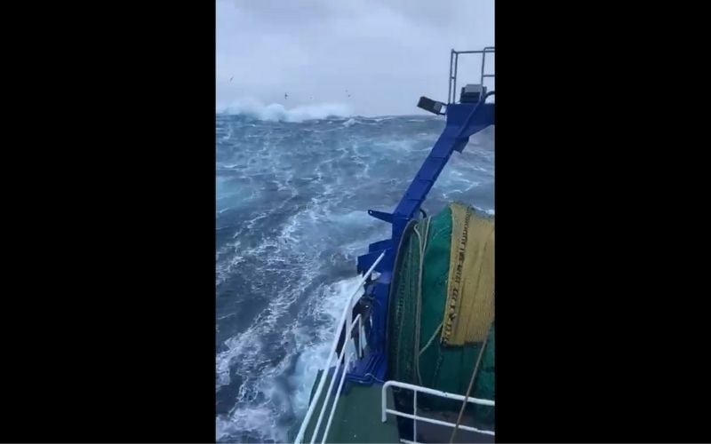 Colossal waves off Irish coast captured during Storm Aiden