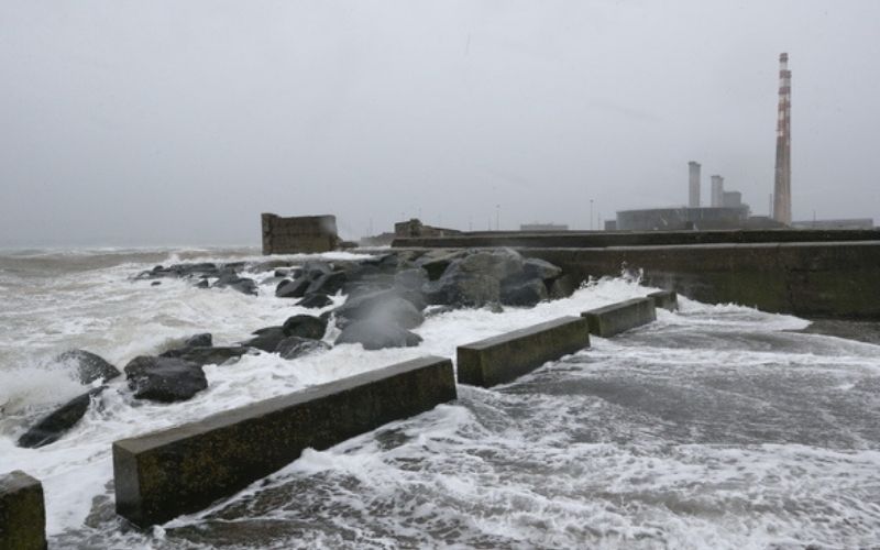 Thousands Left Without Power As Storm Bella Hits Ireland