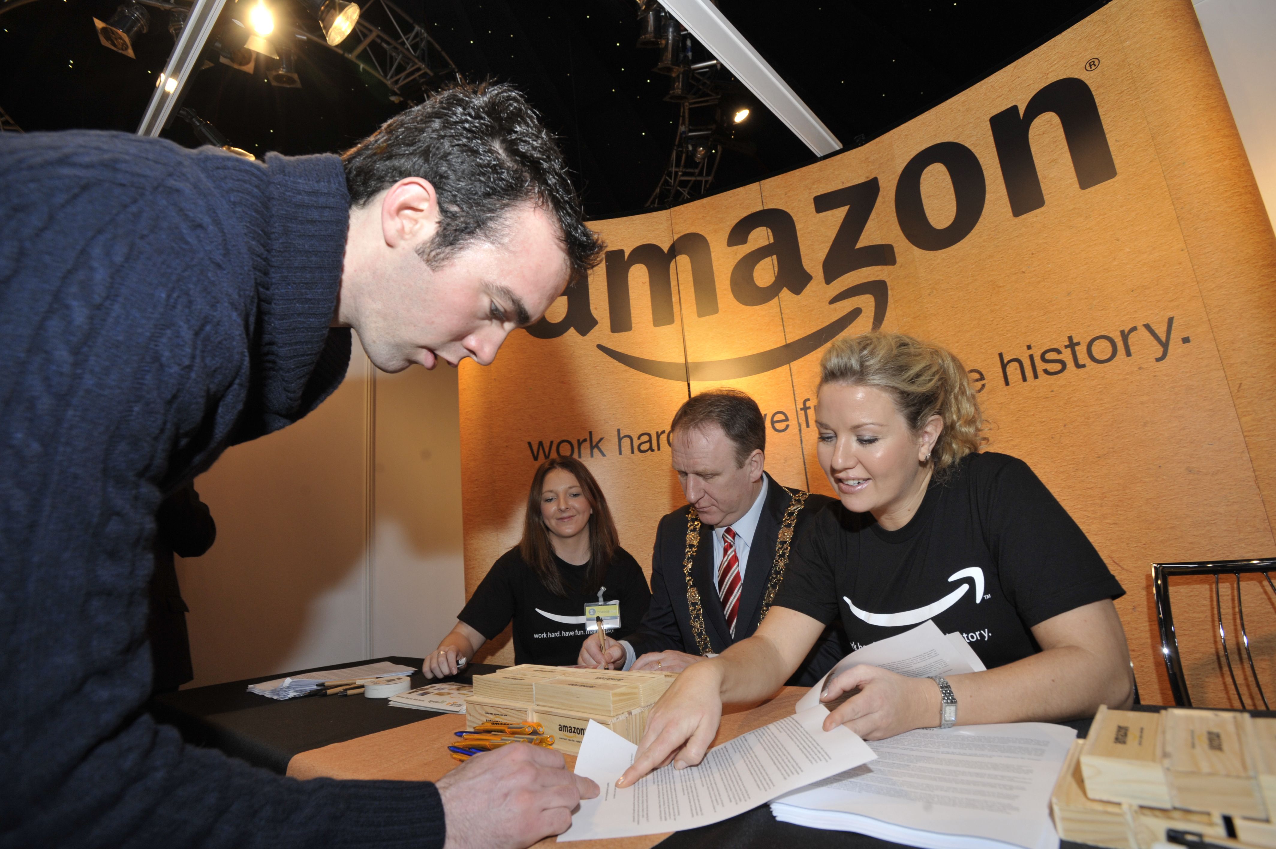 Amazon boosts its presence in Ireland, add 1k jobs