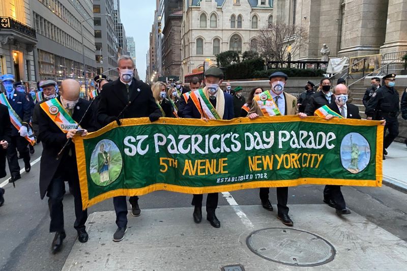 NYC St. Patrick's Day Parade: Mayor de Blasio marches