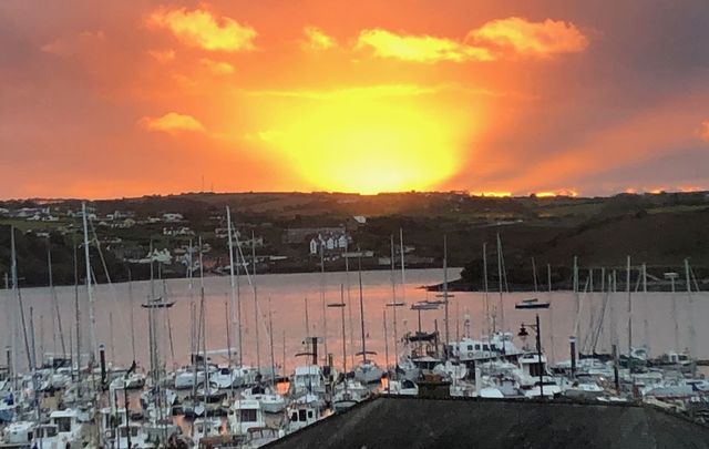 Legendary Irish hospitality is no myth: Coffee and biscuits in Kinsale