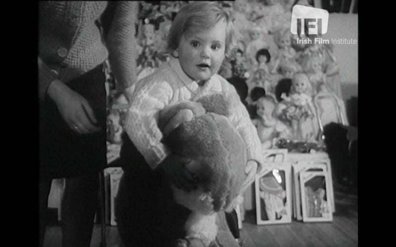 WATCH: A Christmas shopping sneak peek in 1963 Dublin