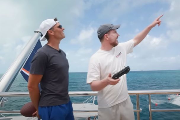 tom brady jumping off yacht