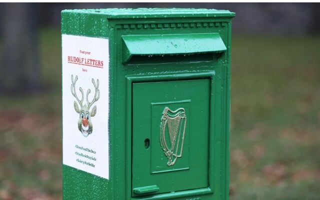 An Post: Ireland\'s postal services give a Christmas notice. 