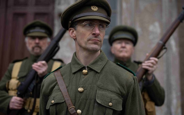 Marcus Lamb as de Valera.