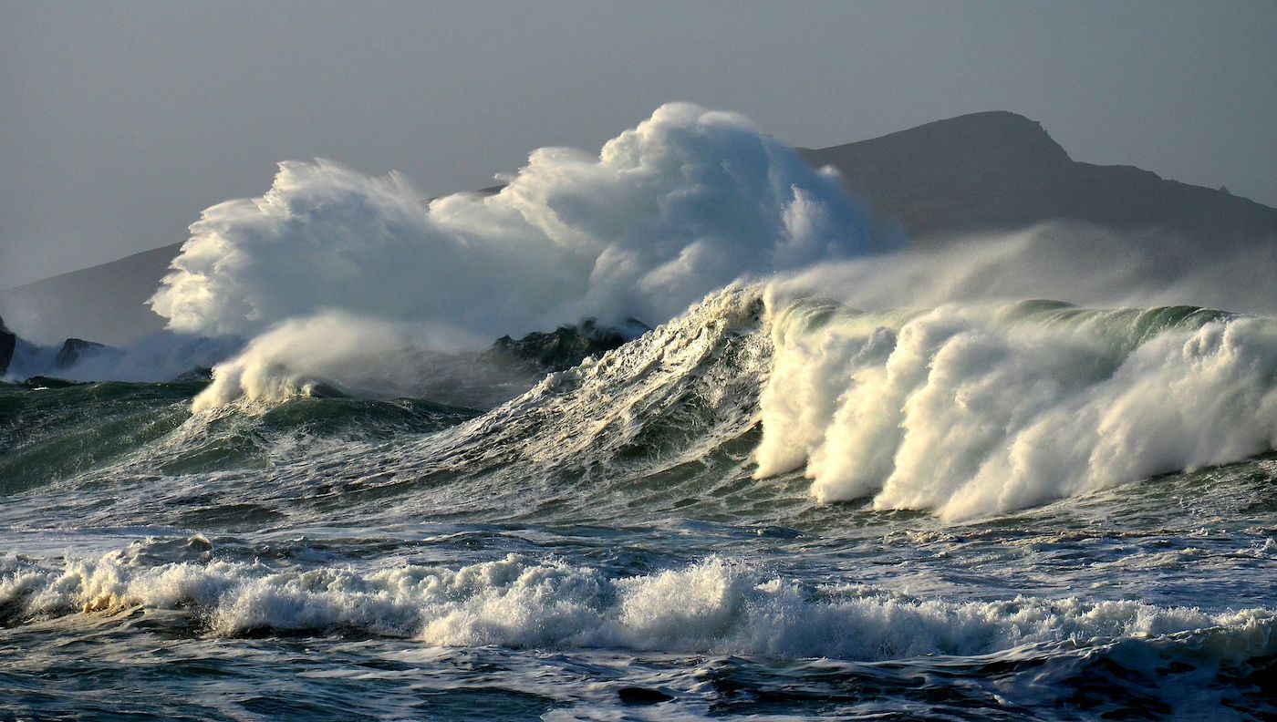 Storm Éowyn: Highest weather warning issued to part of Ireland