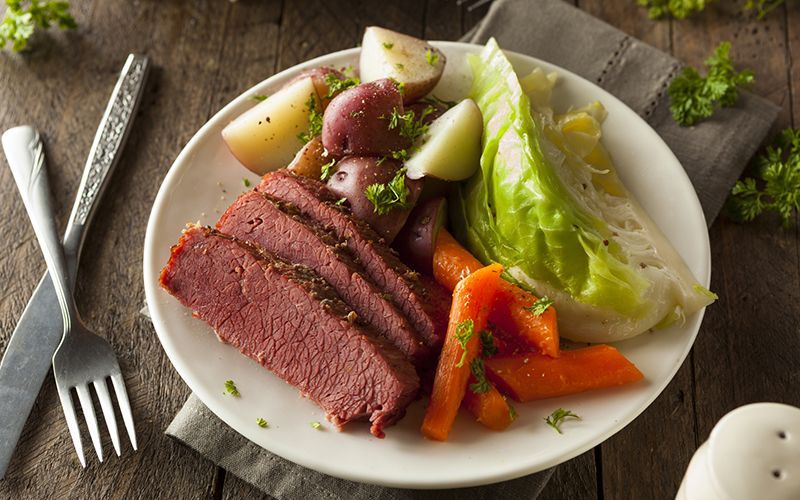 traditional irish food corned beef and cabbage