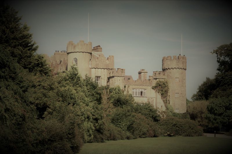 These Haunted Places In Ireland Are Perfect For Halloween