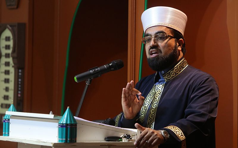 irish-muslim-leader-offers-therapy-to-those-spreading-fundamentalism