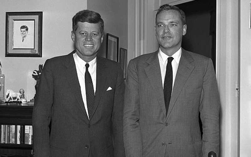 JFK may have had gay experiences with friend photo