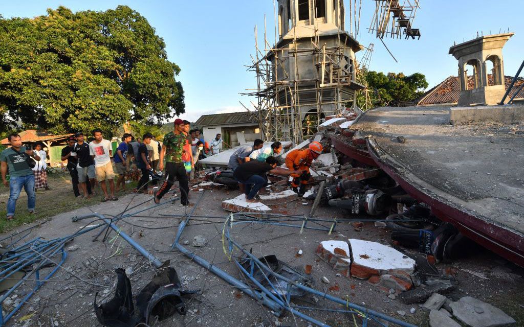 Irish travelers caught in earthquake in Indonesia