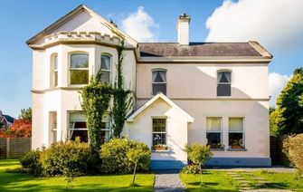 Enjoy spring in Ireland with a stay at this charming Irish manor and cottage in Galway