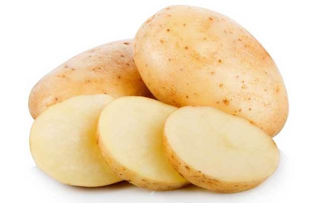 According to the Farmers\' Almanac, you can use a potato to remove a splinter.