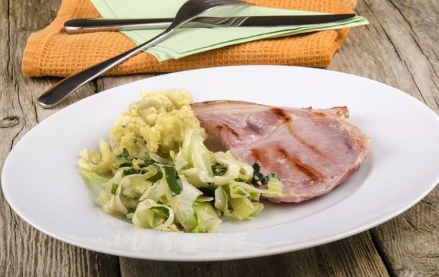 How to make bacon and cabbage, Ireland's favorite meal