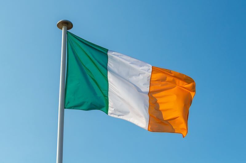 Flag of Ireland, History, Symbolism, Design