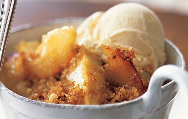 Celtic apple crumble with Irish whiskey cream sauce