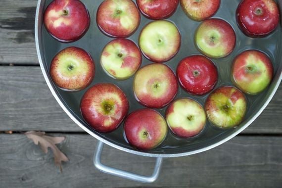 Bobbing for apples. (Getty Images)