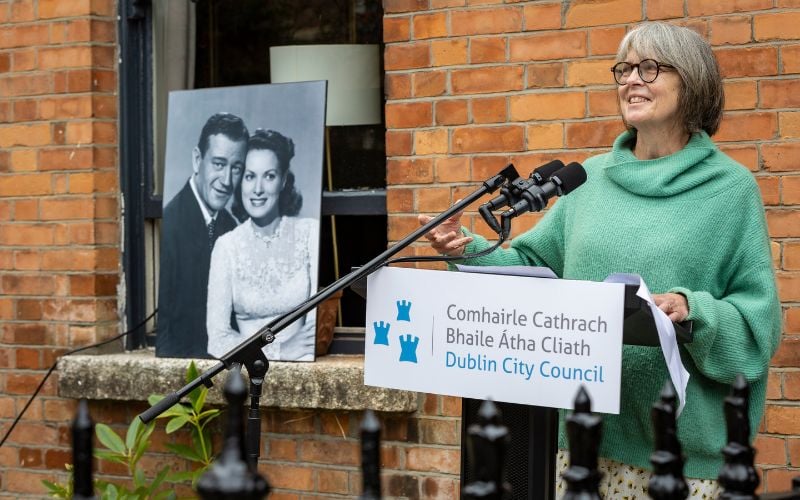 Dr. Ruth Barton speaking at the unveiling. (Fennell's Photography / Dublin City Council)